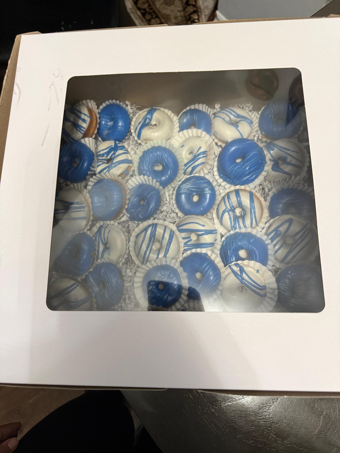 Mini Donuts Gift Box – Delicious Treats Delivery in Toronto & GTA