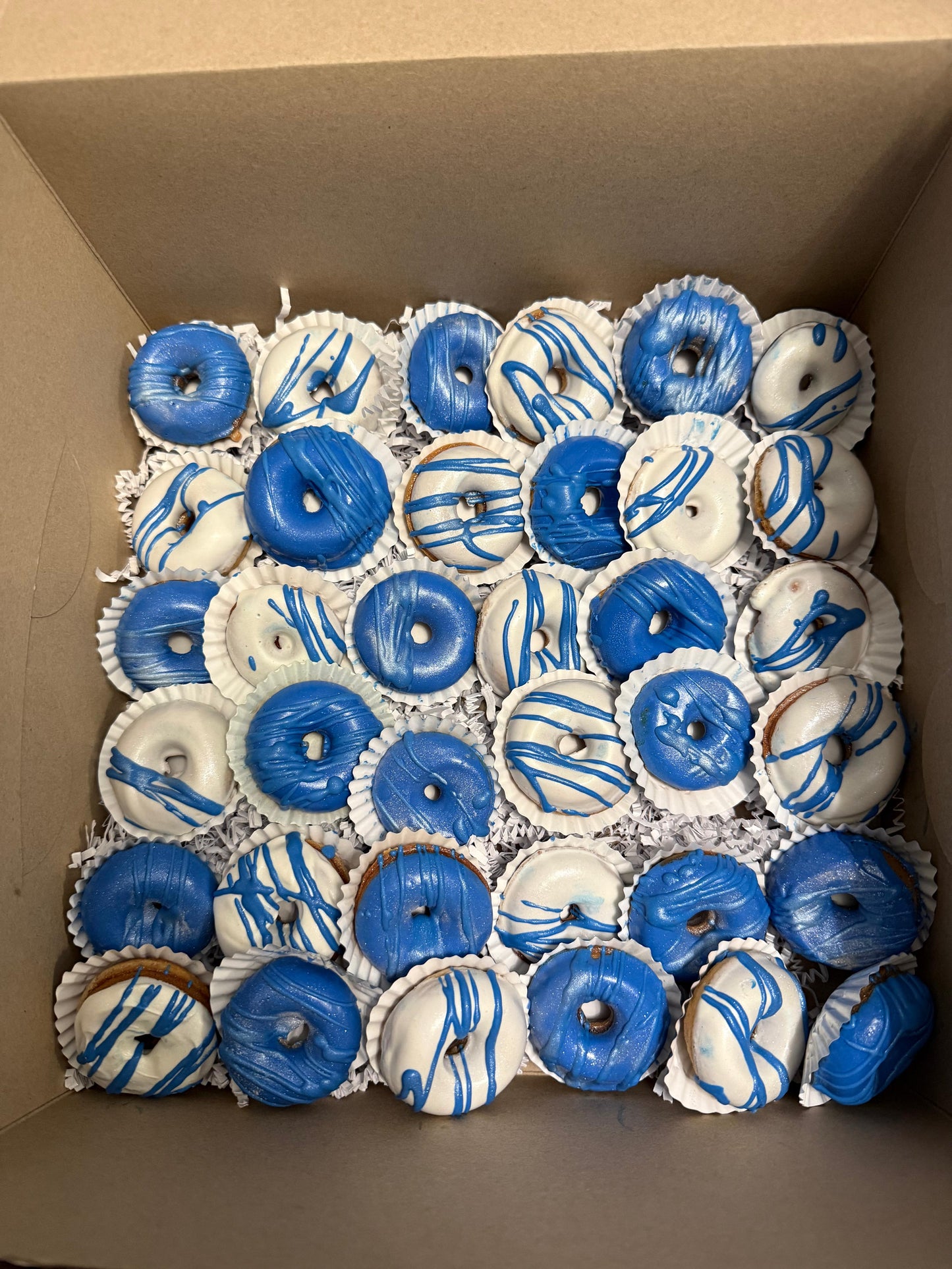 Mini Donuts Gift Box – Delicious Treats Delivery in Toronto & GTA